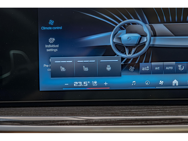 BMW X7 M60i/Harman Kardon/Swarovski/Pano./Алкантар/6+1/Камера 360 - автомобили, коли, обяви за нови и употребявани 10