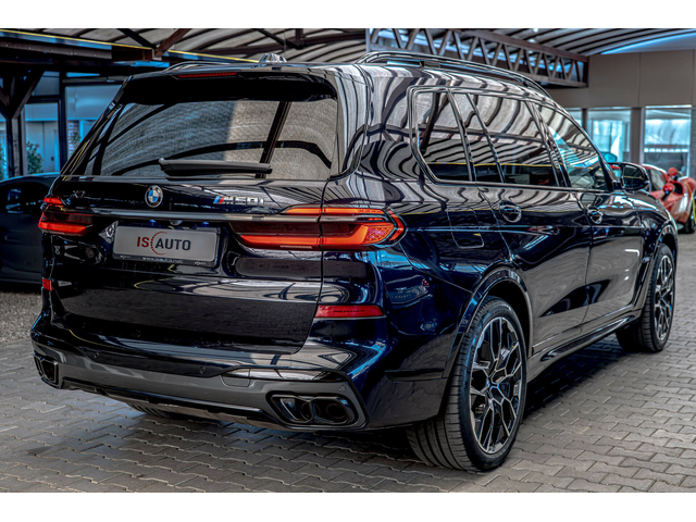 BMW X7 M60i/Harman Kardon/Swarovski/Pano./Алкантар/6+1/Камера 360 - автомобили, коли, обяви за нови и употребявани 5