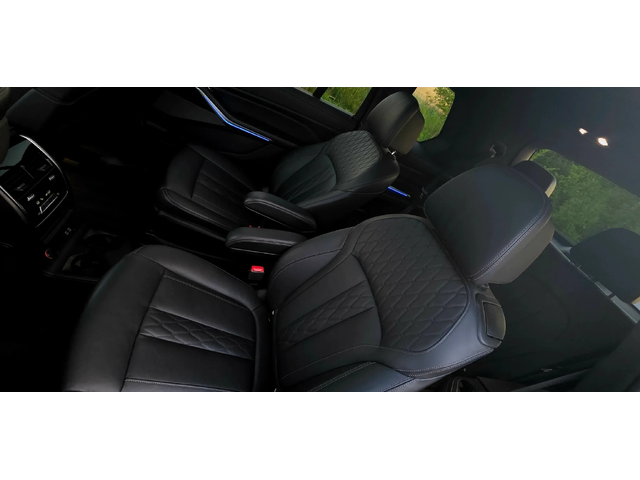 BMW X7 X7 30d M-Sport 5+1 Места - автомобили, коли, обяви за нови и употребявани 7