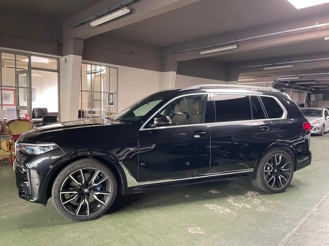 BMW X7 X7 4.0d xDrive M-Pack - автомобили, коли, обяви за нови и употребявани 1