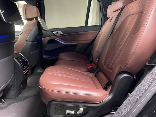 BMW X7 X7 4.0d xDrive M-Pack - автомобили, коли, обяви за нови и употребявани 6