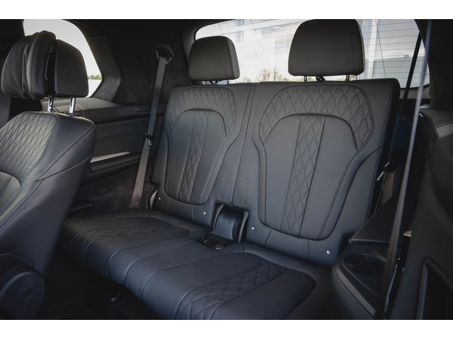 BMW X7 X7 40d xDrive M Pack - автомобили, коли, обяви за нови и употребявани 16