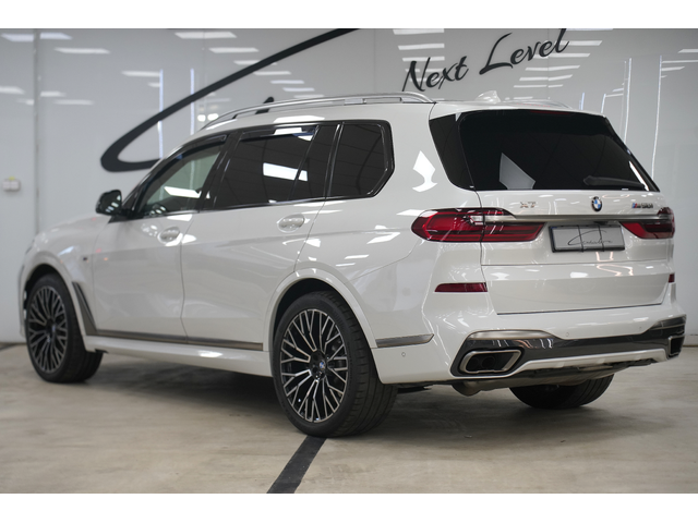 BMW X7 X7 M50i xDrive Individual Shadow Line - автомобили, коли, обяви за нови и употребявани 6