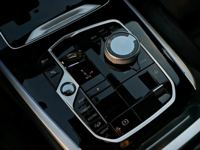 BMW X7 X7 
xDrive 40d M-Sport Pro - автомобили, коли, обяви за нови и употребявани 7