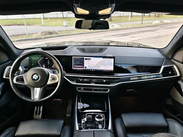 BMW X7 X7 
xDrive 40d M-Sport Pro - автомобили, коли, обяви за нови и употребявани 9