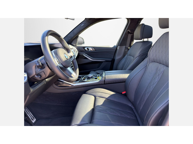 BMW X7 xDrive40i - автомобили, коли, обяви за нови и употребявани 5
