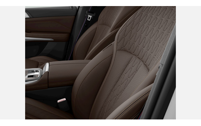 BMW X7 xDrive40i - автомобили, коли, обяви за нови и употребявани 8