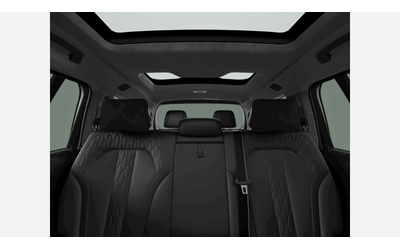 BMW X7 xDrive40i - автомобили, коли, обяви за нови и употребявани 11