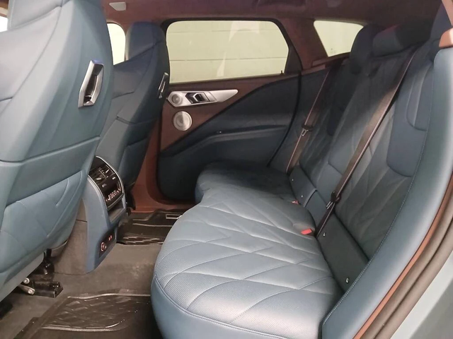 BMW XM ///M DISTRONIC/ВАКУУМ/ОБДУХВАНЕ/HEAD-UP/ПОДГРЕВИ - автомобили, коли, обяви за нови и употребявани 15