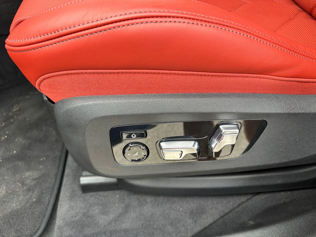 BMW XM -INDIVIDUAL - автомобили, коли, обяви за нови и употребявани 15