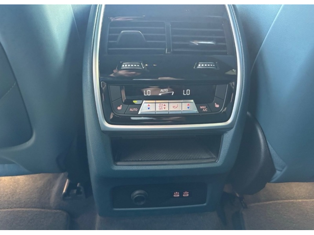 BMW XM XM - автомобили, коли, обяви за нови и употребявани 7