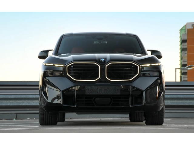 BMW XM XM 4.4 V8 Plug-in Hybrid xDrive - автомобили, коли, обяви за нови и употребявани 14