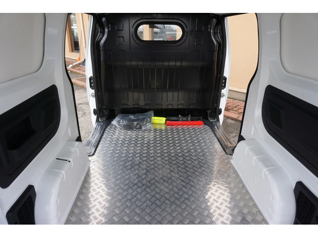 BYD ETP 3 ФАБРИЧНО НОВИ НАЛИЧНИ - автомобили, коли, обяви за нови и употребявани 15