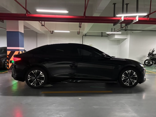 BYD Seal - автомобили, коли, обяви за нови и употребявани 3