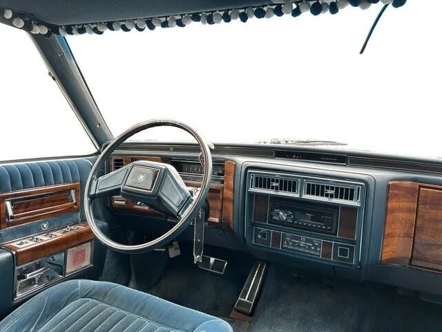 Cadillac Brougham 5.0* V8* RWD* - автомобили, коли, обяви за нови и употребявани 12
