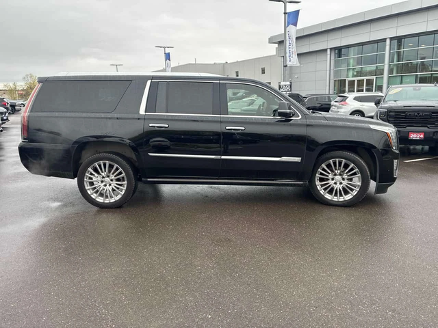 Cadillac Escalade * Platinum * CARFAX * ОБДУХВАНЕ * 360 * ТЕЛЕВИЗОРИ - автомобили, коли, обяви за нови и употребявани 2