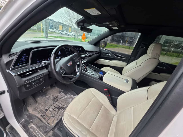 Cadillac Escalade * Sport * 2 КЛЮЧА* ПОДГРЕВ* KEYLESS* PANO* - автомобили, коли, обяви за нови и употребявани 4
