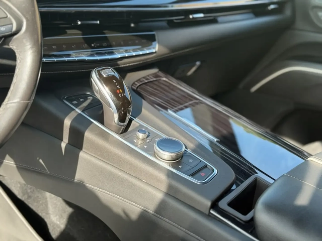 Cadillac Escalade Sport 4x4 checks every box - 6 - автомобили, коли, обяви за нови и употребявани 10
