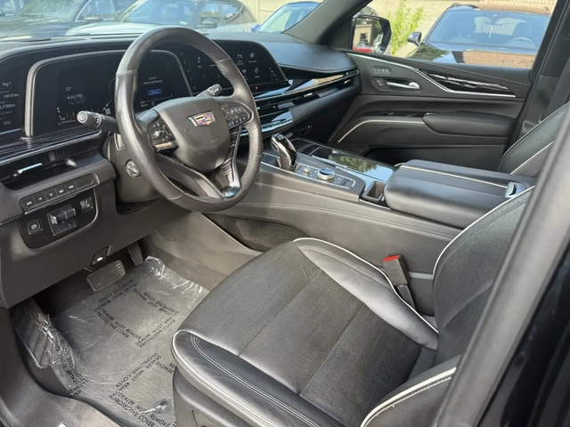 Cadillac Escalade Sport 4x4 checks every box - 6 - автомобили, коли, обяви за нови и употребявани 6