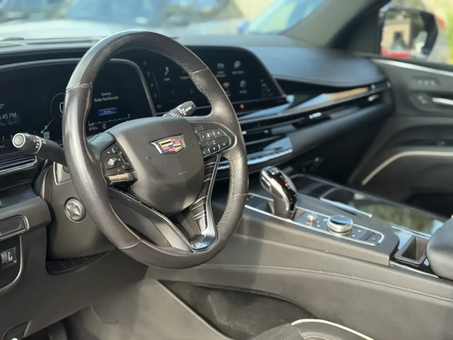 Cadillac Escalade Sport 4x4 checks every box - 6 - автомобили, коли, обяви за нови и употребявани 7