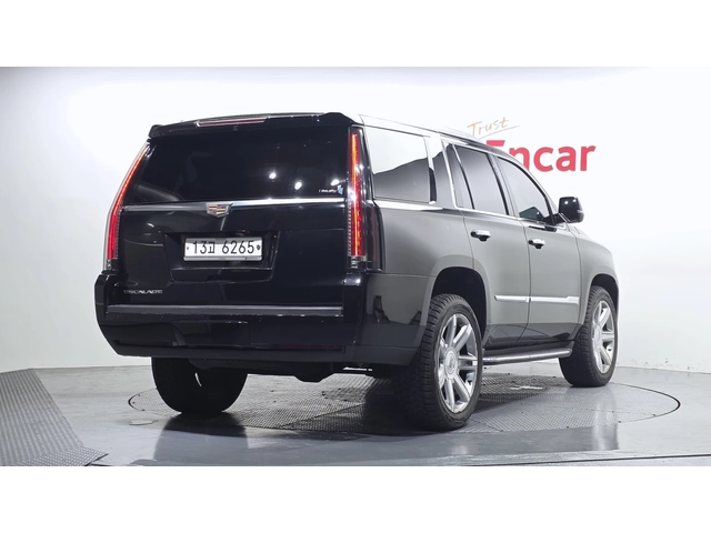 Cadillac Escalade HUD| 360| ПАНО| ПОДГРЕВ| ОБДУХВАНЕ - автомобили, коли, обяви за нови и употребявани 1