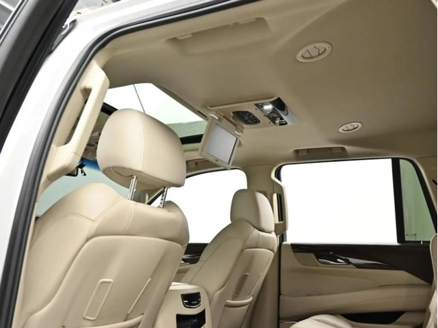 Cadillac Escalade ПОДГРЕВ| ОБДУХВАНЕ| ПАНО| 360 - автомобили, коли, обяви за нови и употребявани 13