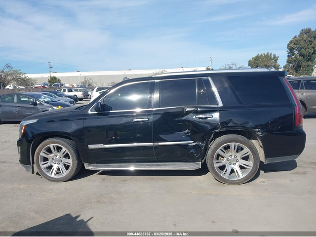 Cadillac Escalade 6.2L V-8 DI, VVT, 420HP 4X2 Drive - автомобили, коли, обяви за нови и употребявани 13