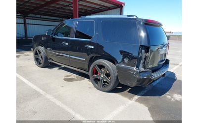 cadillac-escalade-6-2l-v-8-vvt-403hp-4x2-drive - 2