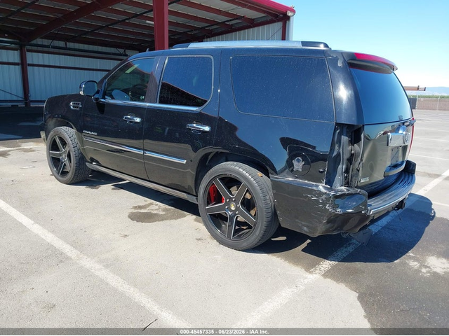 Cadillac Escalade 6.2L V-8 VVT, 403HP 4X2 Drive - автомобили, коли, обяви за нови и употребявани 2