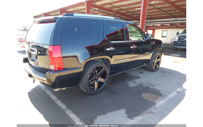 cadillac-escalade-6-2l-v-8-vvt-403hp-4x2-drive - 3