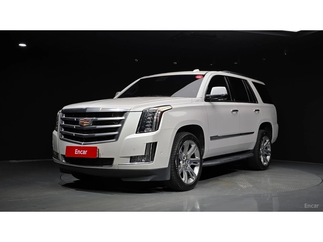 Cadillac Escalade 6.2* HUD* МОНИТОРИ* КОЖА* ОБДУХВ* ПАНО - автомобили, коли, обяви за нови и употребявани 0