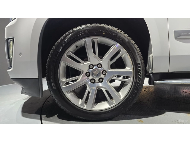 Cadillac Escalade 6.2* HUD* МОНИТОРИ* КОЖА* ОБДУХВ* ПАНО - автомобили, коли, обяви за нови и употребявани 4