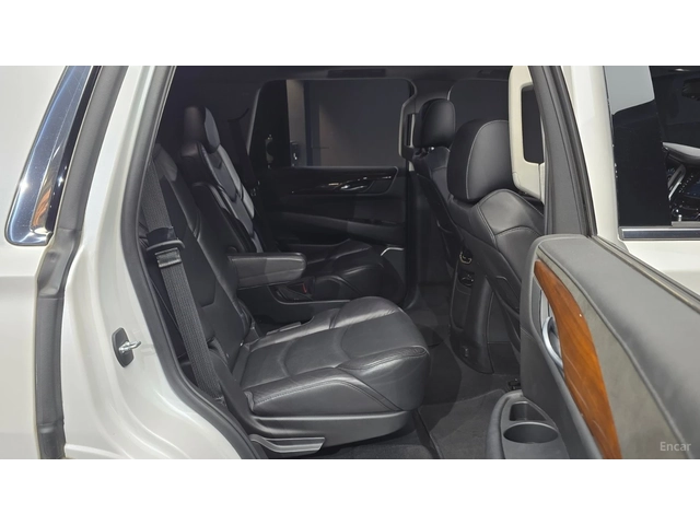 Cadillac Escalade 6.2* HUD* МОНИТОРИ* КОЖА* ОБДУХВ* ПАНО - автомобили, коли, обяви за нови и употребявани 9