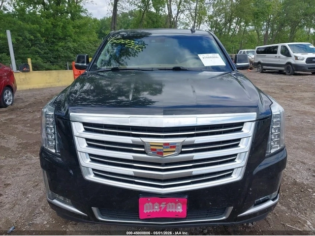 Cadillac Escalade * ESV* PLATINUM* ПАНО* KEYLESS* Camera* ПОДГРЕВ* - автомобили, коли, обяви за нови и употребявани 1