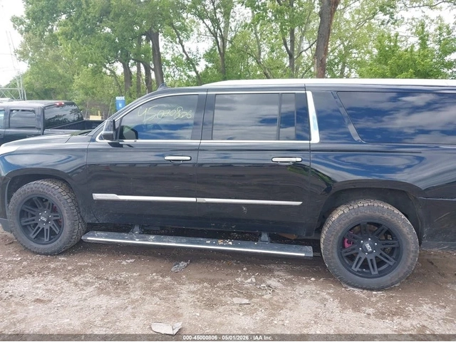 Cadillac Escalade * ESV* PLATINUM* ПАНО* KEYLESS* Camera* ПОДГРЕВ* - автомобили, коли, обяви за нови и употребявани 3