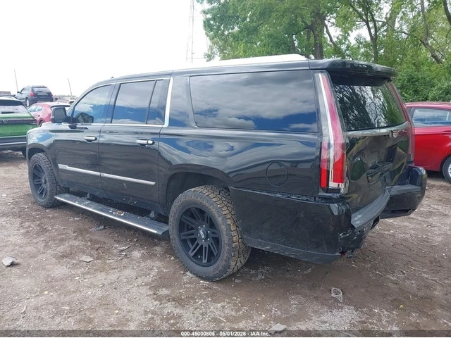 Cadillac Escalade * ESV* PLATINUM* ПАНО* KEYLESS* Camera* ПОДГРЕВ* - автомобили, коли, обяви за нови и употребявани 4