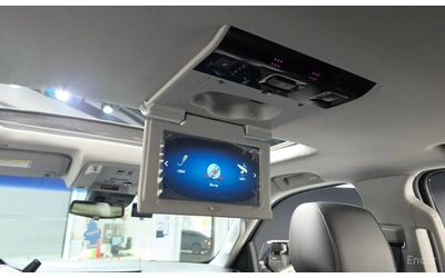 Cadillac Escalade 77ХИЛ КМ* 4 МЕСТА* ОБДУХ.* TV* - автомобили, коли, обяви за нови и употребявани 15