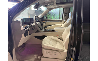 cadillac-escalade-esv-6-2l-8cyl-4wd - 4