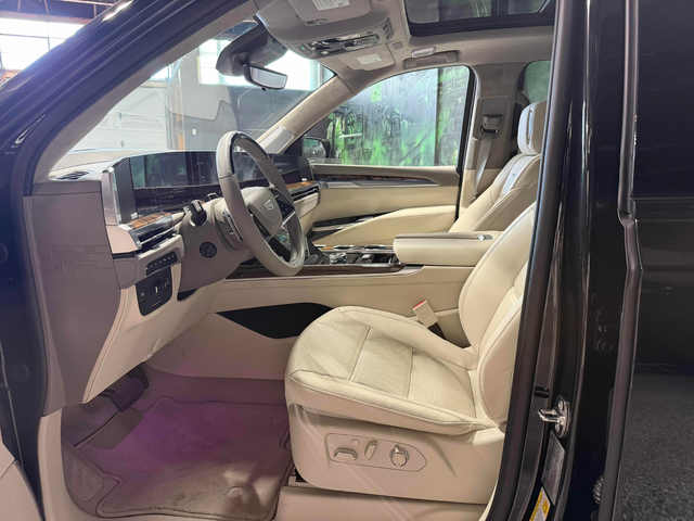 Cadillac ESCALADE ESV 6.2L 8cyl 4WD - автомобили, коли, обяви за нови и употребявани 4