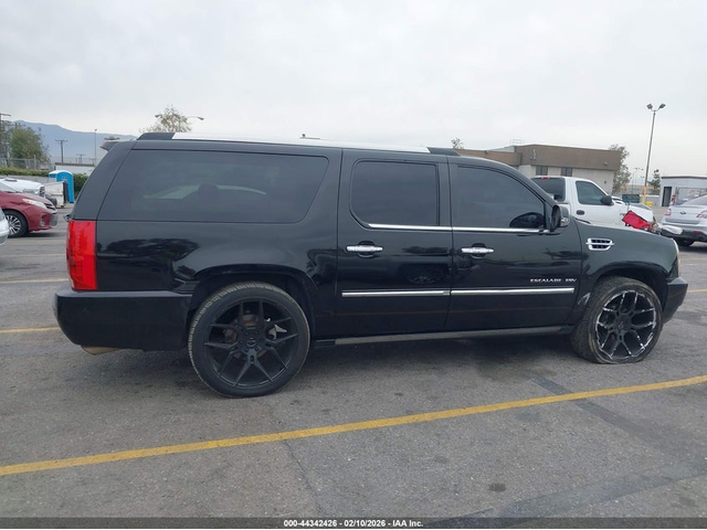 Cadillac ESCALADE ESV 6.2L V-8 VVT, 403HP All Wheel Drive - автомобили, коли, обяви за нови и употребявани 12
