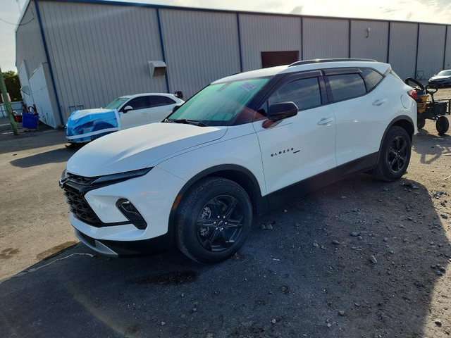 Chevrolet Blazer 2.0L 4 FRONT WHEEL DRIVE - автомобили, коли, обяви за нови и употребявани 1