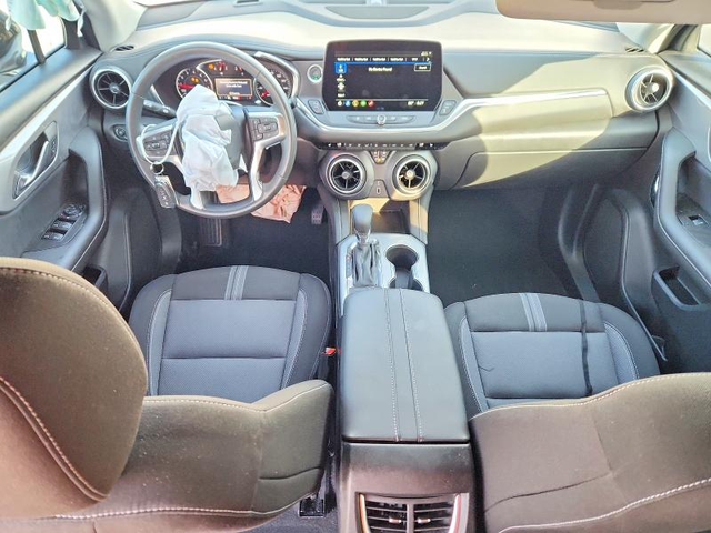 Chevrolet Blazer 2.0L 4 FRONT WHEEL DRIVE - автомобили, коли, обяви за нови и употребявани 8