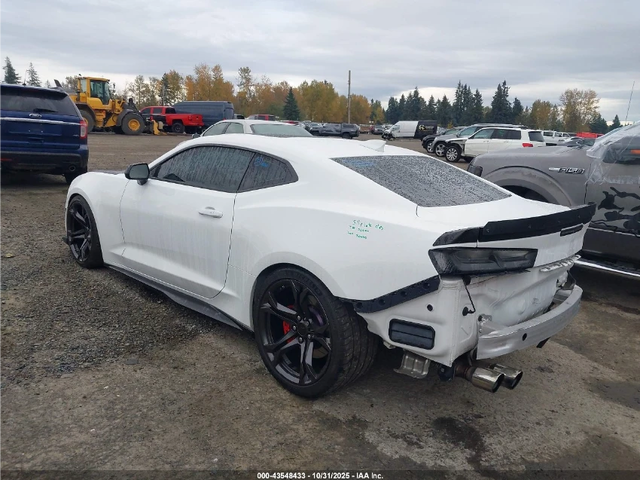 Chevrolet Camaro 2SS / SUPERCHARGED / - автомобили, коли, обяви за нови и употребявани 3