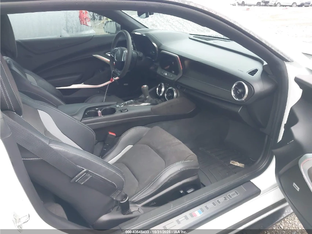 Chevrolet Camaro 2SS / SUPERCHARGED / - автомобили, коли, обяви за нови и употребявани 7