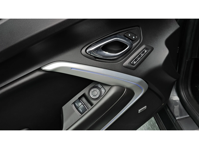 Chevrolet Camaro S6 6.2 V8 autogeorge.com - автомобили, коли, обяви за нови и употребявани 11