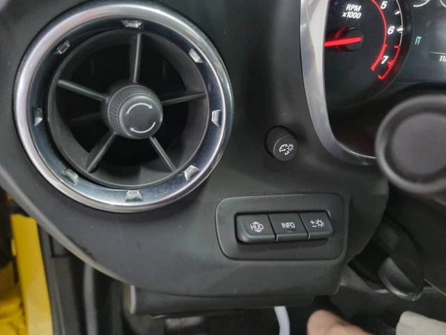 Chevrolet Camaro 2018* 6.2 V8 SS* HEAD-UP* ОБДУХ* CARBON* КРАЙНА ЦЕ - автомобили, коли, обяви за нови и употребявани 7