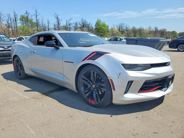 Chevrolet Camaro NAVI* CARPLAY* ОПЦИЯ ЗА КРЕДИТИРАНЕ - автомобили, коли, обяви за нови и употребявани 3
