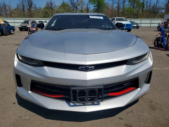 Chevrolet Camaro NAVI* CARPLAY* ОПЦИЯ ЗА КРЕДИТИРАНЕ - автомобили, коли, обяви за нови и употребявани 4