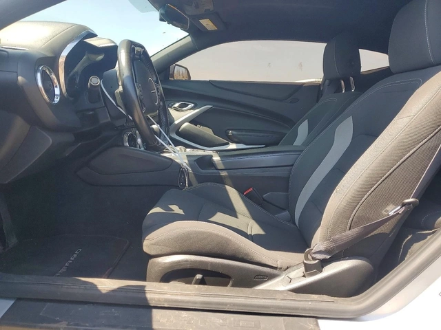 Chevrolet Camaro NAVI* CARPLAY* ОПЦИЯ ЗА КРЕДИТИРАНЕ - автомобили, коли, обяви за нови и употребявани 6