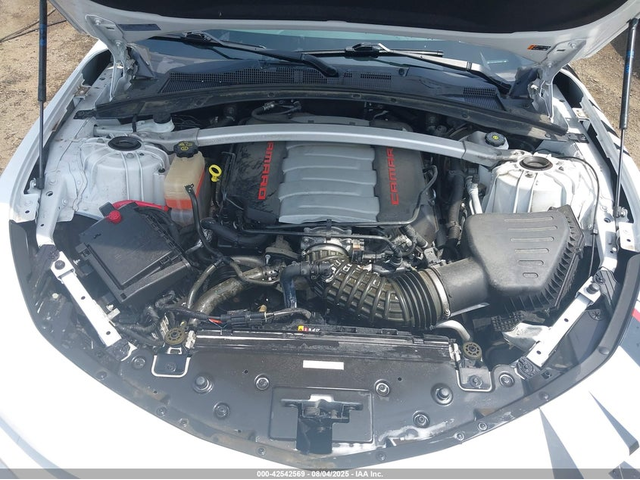 Chevrolet Camaro 6.2L V-8 DI, VVT, 455HP Rear Wheel Drive - автомобили, коли, обяви за нови и употребявани 9